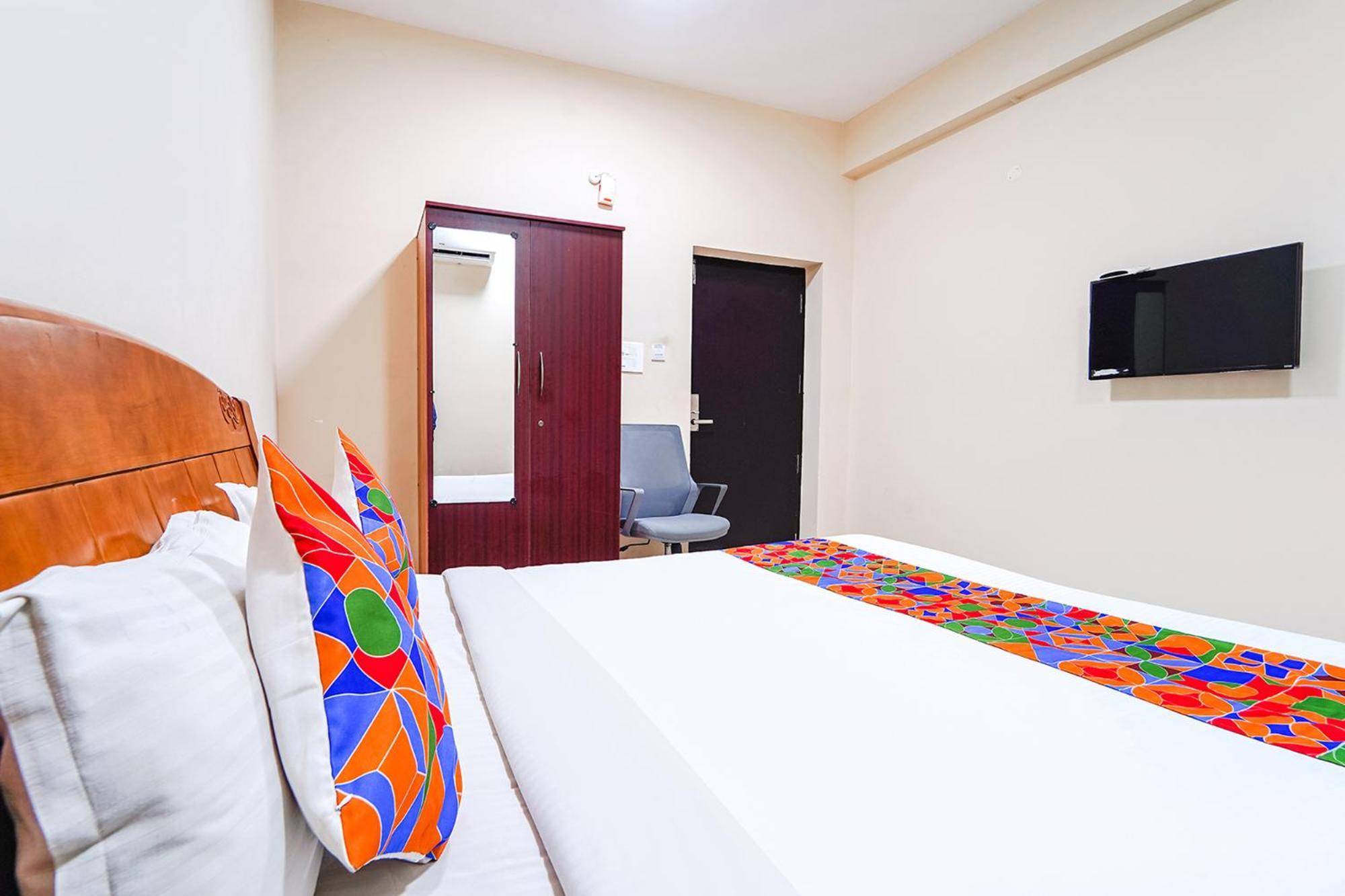 Fabexpress Uv Residency - 700M From Coimbatore International Airport Irugur Extérieur photo