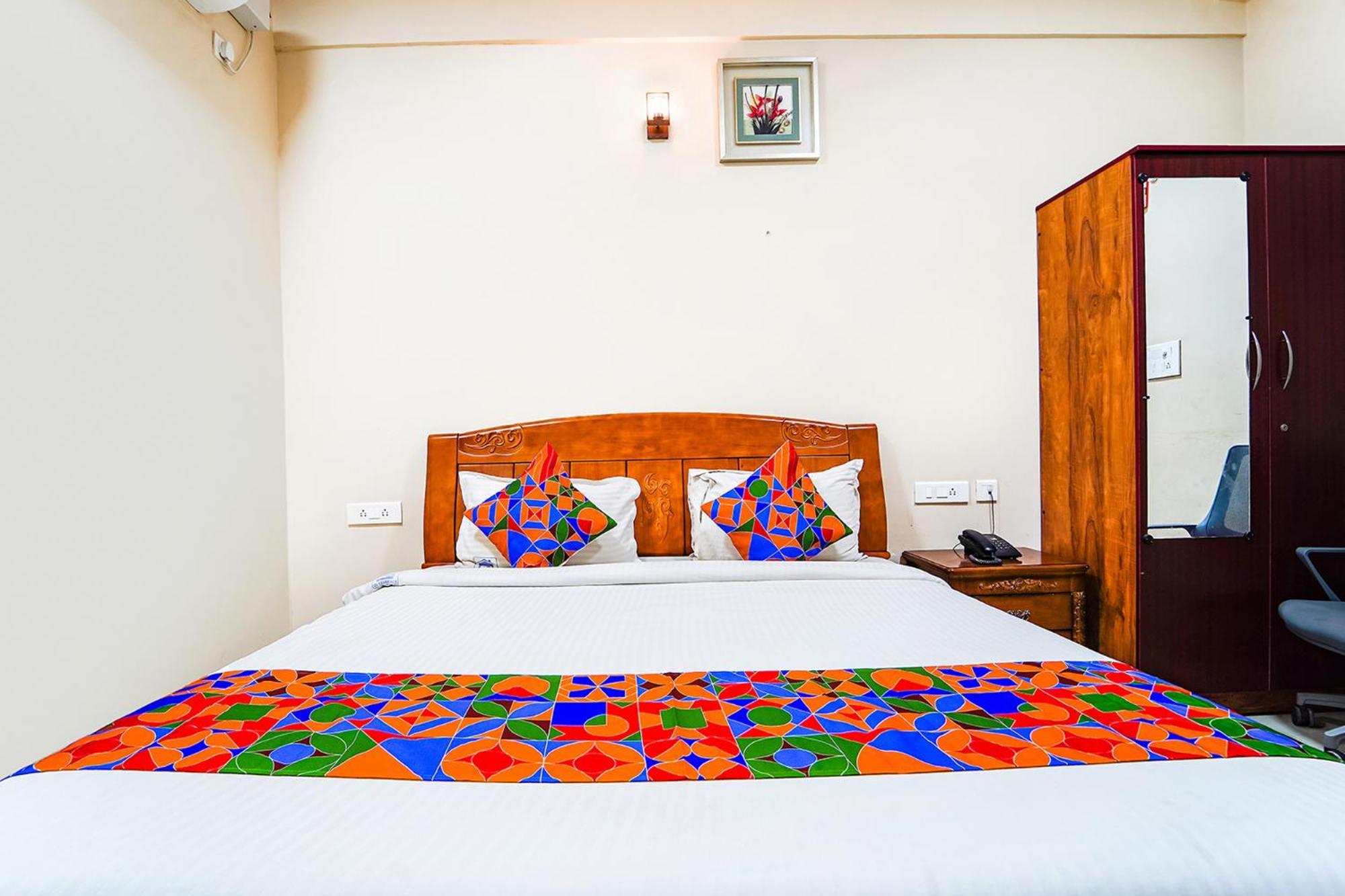 Fabexpress Uv Residency - 700M From Coimbatore International Airport Irugur Extérieur photo