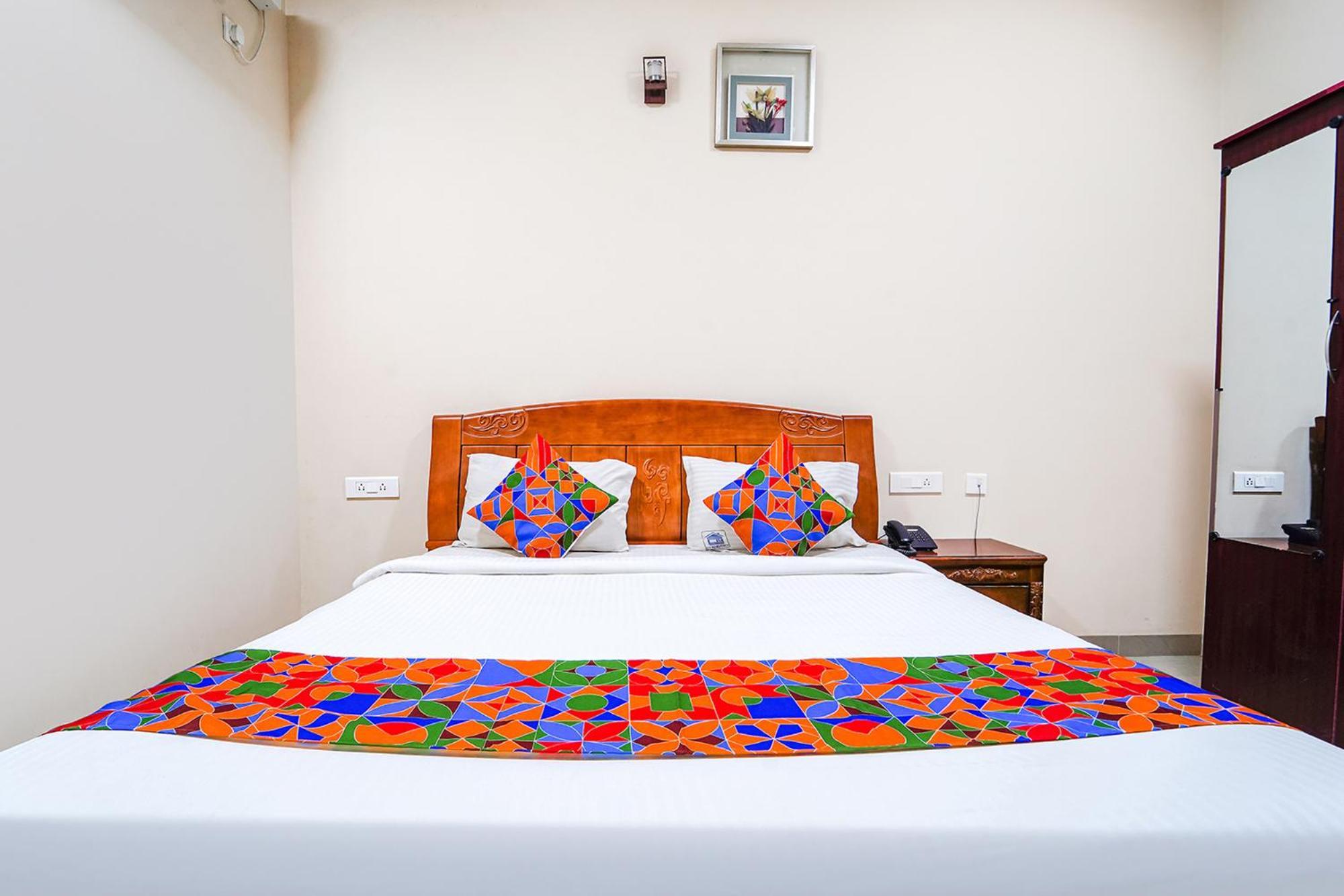 Fabexpress Uv Residency - 700M From Coimbatore International Airport Irugur Extérieur photo