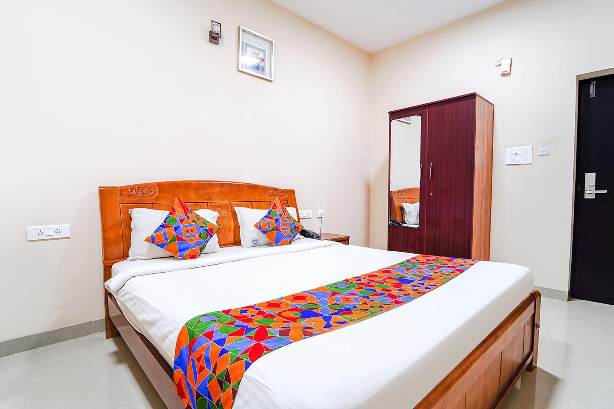 Fabexpress Uv Residency - 700M From Coimbatore International Airport Irugur Extérieur photo