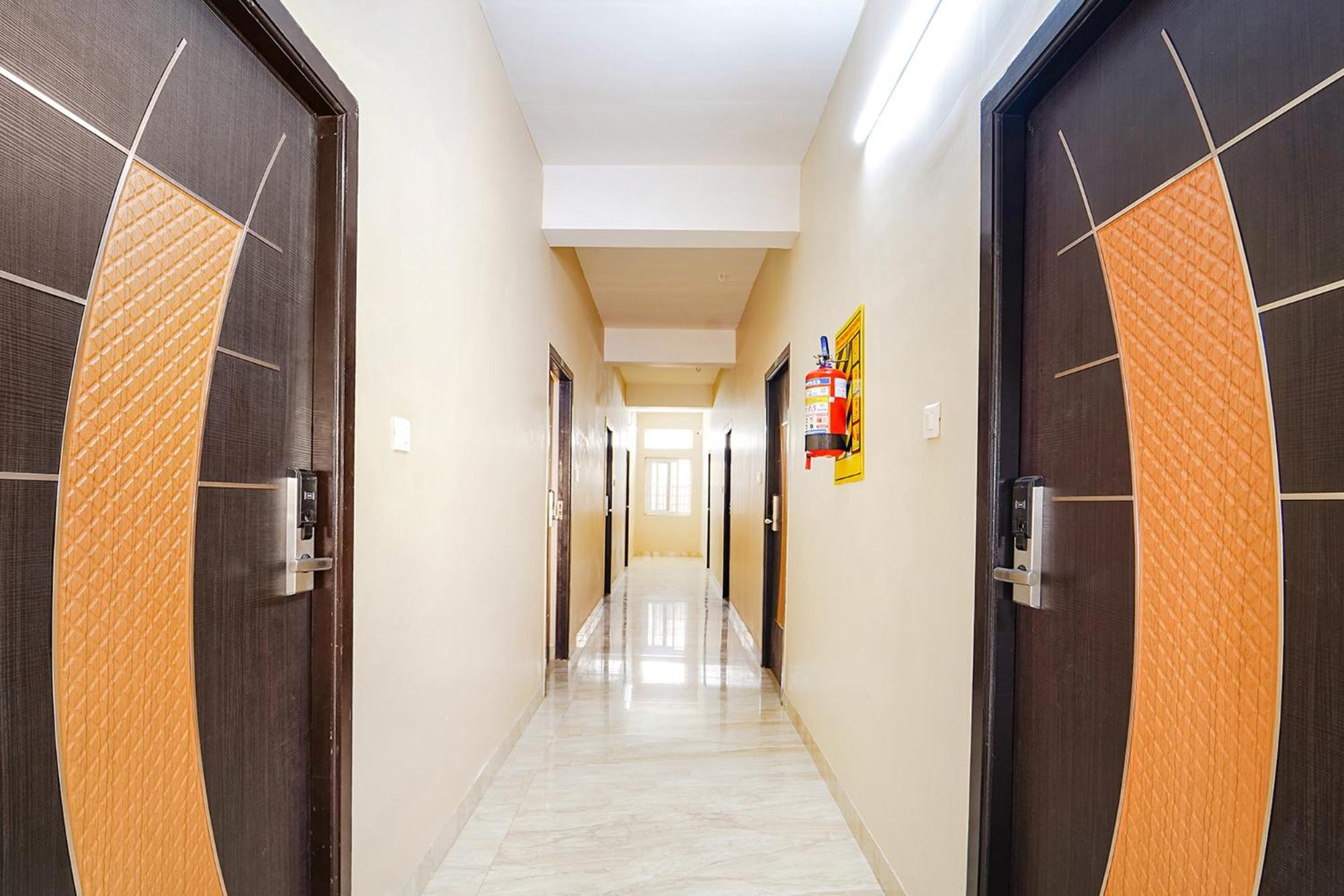 Fabexpress Uv Residency - 700M From Coimbatore International Airport Irugur Extérieur photo